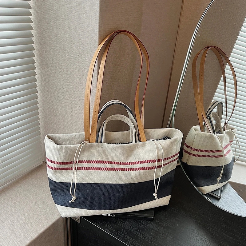 【超お得1つ買うと10個もらえる】メガ割ショルダーバッグ キャンバスバッグ 女性 大容量 新作 夏 カジュアル ショルダーバッグ カレッジトートバッグ