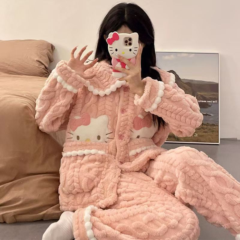 韓国 キティ パジャマ ロングパジャマ パジャマ ルームウェア サンリオです ハローキティ 可愛いです 厚手ルームウェア ピンクです キティ パジャマ もこもこ