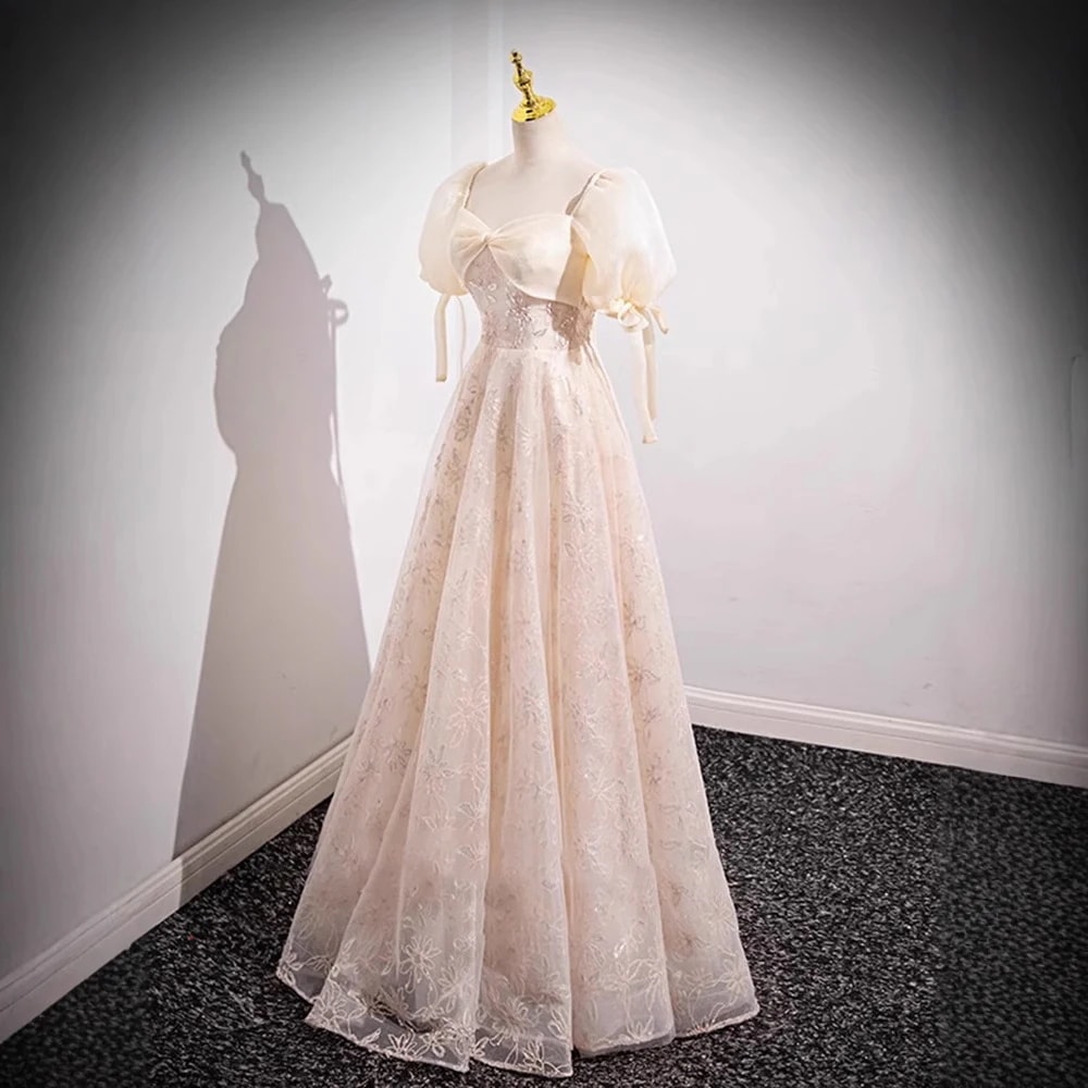 女性用のフレンチスタイルの婚約イブニングドレス新しいハイエンド軽い贅沢ニッチ洗練されていてエレガント誕生日パーティーや大人のプリンセスドレスに最適です