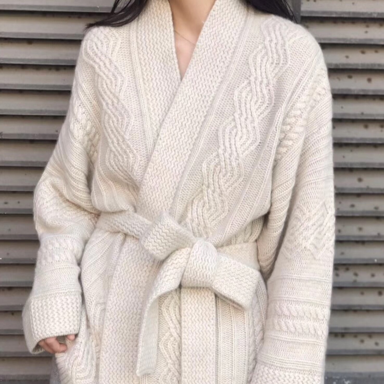 カーディガン トップス 袖あり 長袖 Vネック あったか素材 ニットカーディガン 羽織り キレイ目 おしゃれ カワイイ スタイリッシュ 韓国 レトロ モダン クラシック 上品 シンプル こなれ感