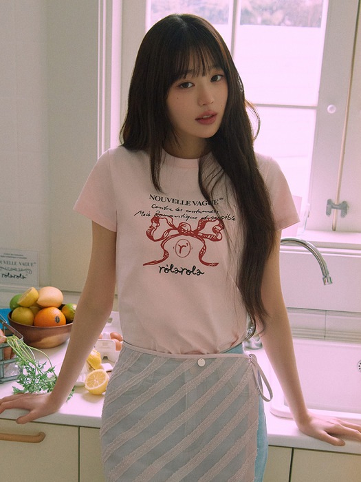 [IVE チャン·ウォニョン モデル着用] ROLA RIBBON HALF T-SHIRT PINK 韓国の人気ファッションブランド