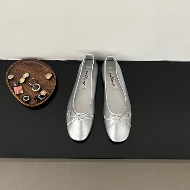 パンプス レディースパンプス フラットパンプス フラット 光沢 柔らかい 歩きやすい 痛くない 履きやすい かわいい 大人可愛い きれいめ シンプル カジュアル 大人 上品 おしゃれ かっこいい