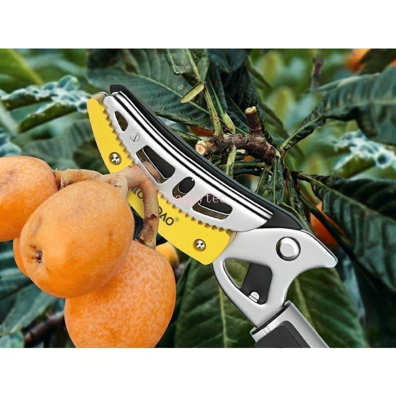 【大好評！最安値挑戦!】高枝切りバサミ 3m 5m伸縮式高枝切鋏 鋸付き 伸縮式 高枝鋏 高枝用 剪定鋏 剪定ばさみ 剪定バサミ SK5 高所 園芸用はさみ 太枝切鋏 枝切り 枝分け 万能はさみ