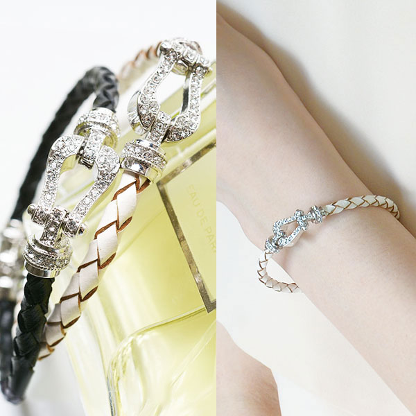 レザー ブレスレット/スワロフスキー/大人可愛い 上品 デイリー 安心 金属アレルギー 結婚式