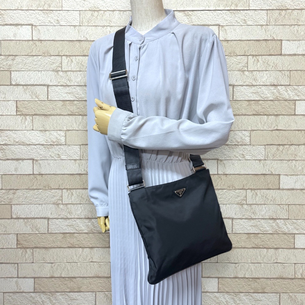 プラダ ショルダーバッグ ナイロン VA0053 ブラック PRADA 中古