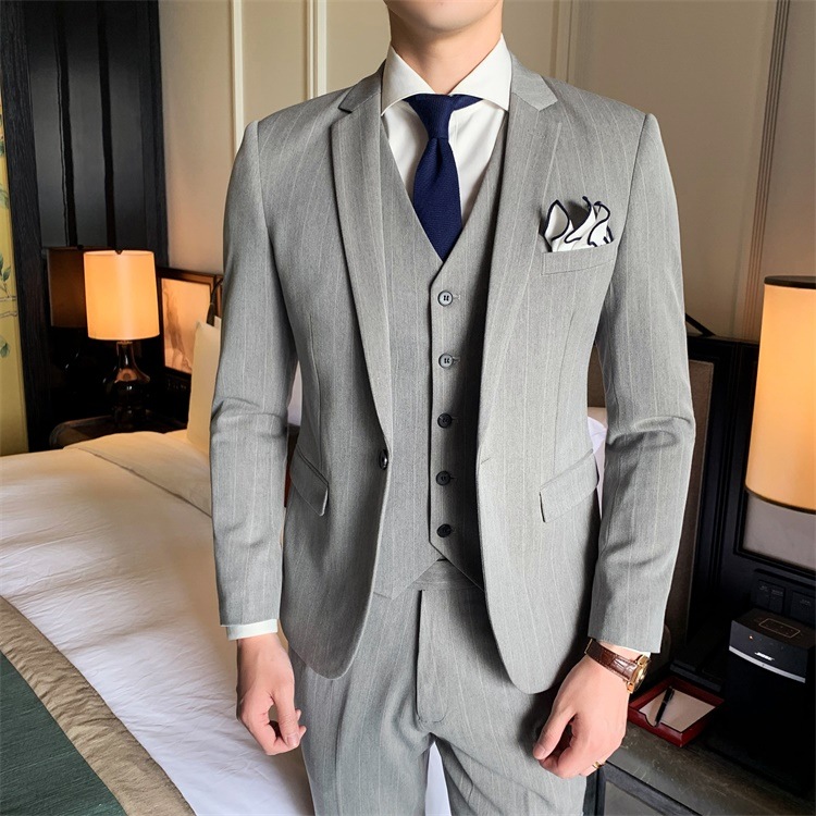 成人式 スリーピーススーツメンズ春夏春物チェック柄スーツメンズ スリーピーススーツメンズダブルスーツメンズチェックグレーベスト付き 入学式 スリーピーススーツ3ピーススーツ大きいサイズ 男性男の子 14,232円