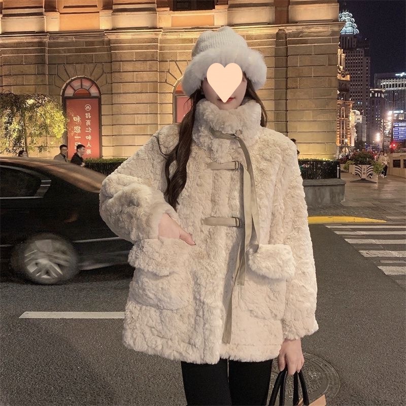 ワンピースラムウールコート女性用2025冬新年齢削減暖かいミドル丈厚手のイミテーションラビットファー