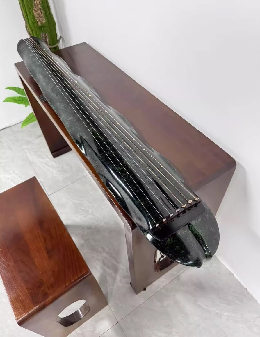 古琴 バナナの葉式 百年古い杉木の材質 中国の弦楽器 56,999円