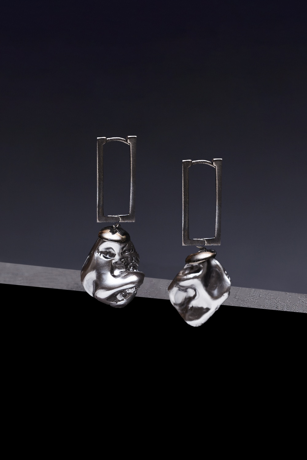 [HAZINA] Black Pearl Square Hoop Earrings