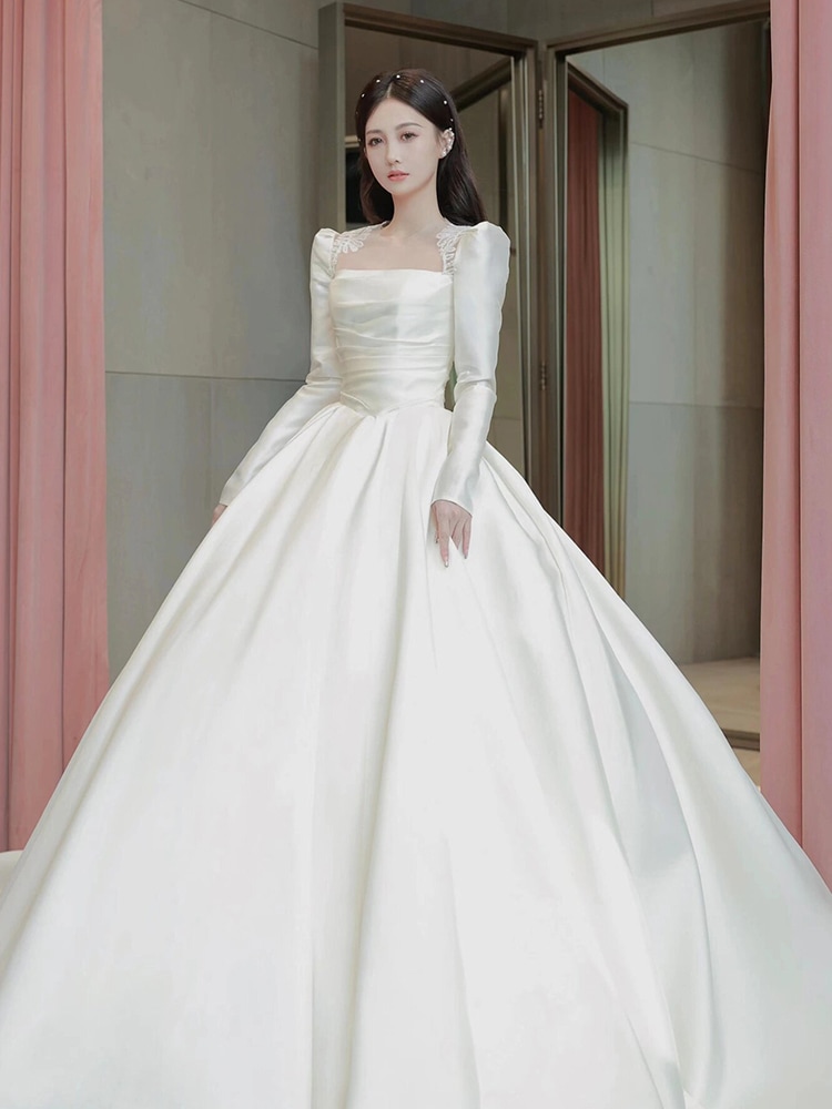 長袖ウェディングドレス2024新婦主紗フランス復古サテン高級質感モップ宮廷風迎賓紗