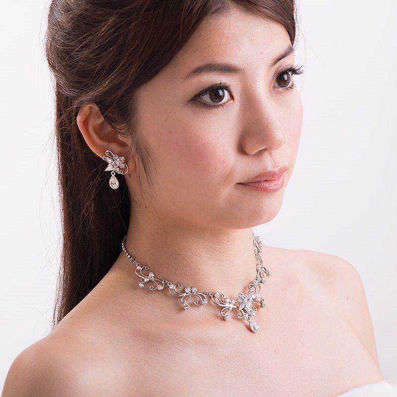 ネックレスイヤリングピアスセット 1947 化粧箱付 日本製ブライダルアクセサリー 結婚式 花嫁 ウェディング パーティー スワロフスキー