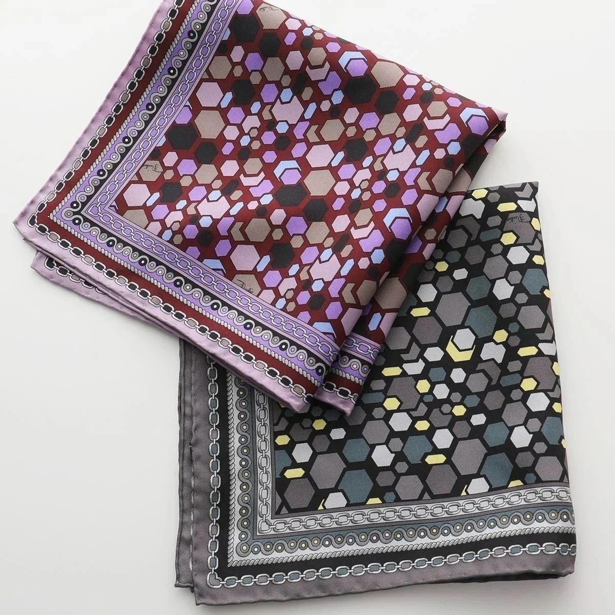 EMILIO PUCCI エミリオプッチ P1026 カラー2色 シルク スカーフ ポケットチーフ イタリア製 ハンカチ 42×42 メンズ 【mega】