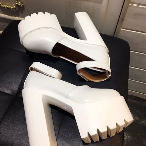 バブーシュ ヒールパンプス フラ ダッドスニーカー モカシン スタイルアップ！ヒールパンプス ロングブーツが復活！ロングブーツ ブーツ 厚底シューズ