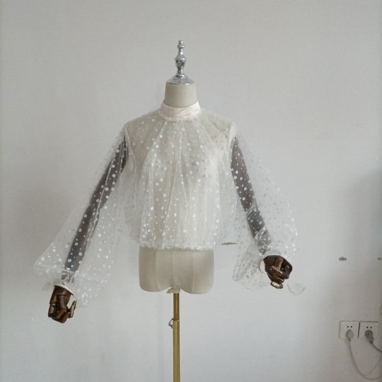 ウエディングドレスボレロ トップス　繊細レース 薄シャンパン 長袖　ゆったり 花嫁/結婚式/披露宴