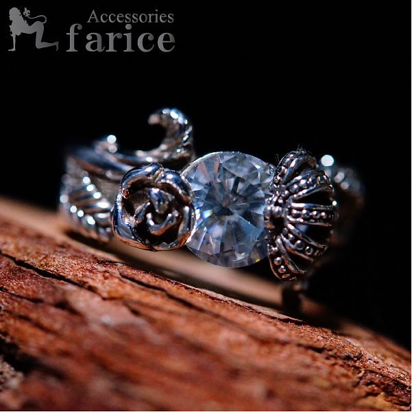 ローズ&クラウン クリアキュービックジルコニアシルバーリング