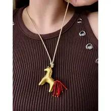 夏の新スタイルロングネックレス女性のためのシンプルなデザインの高級ミニマリストファッション多用途乗馬サンドジュエリーアクセサリー