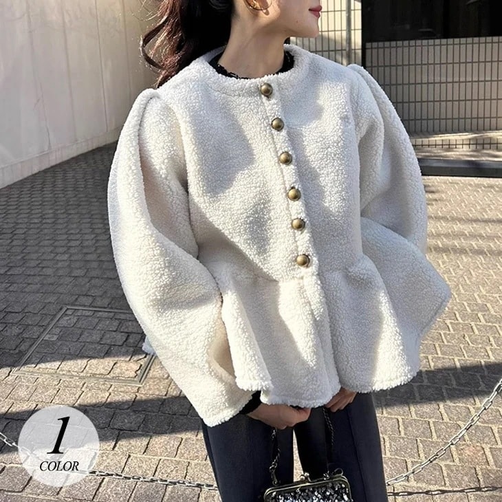 ペプラム ジャケット ボアジャケット ジャケット ペプラム もこもこ 金ボタン ノーカラー アウター 羽織り ボア 長袖 防寒 カジュアル きれいめ 上品 おしゃれ フェミニン 秋 冬 無地 レディ