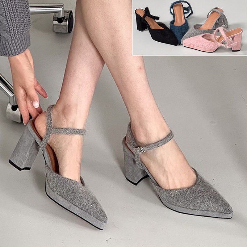 4color 安定感のあるストラップ付き あったか雰囲気の シャギー．フェイクアンゴラ ポインテッドトゥ ハイヒール Vカット パンプス．ストラップ付きパンプス