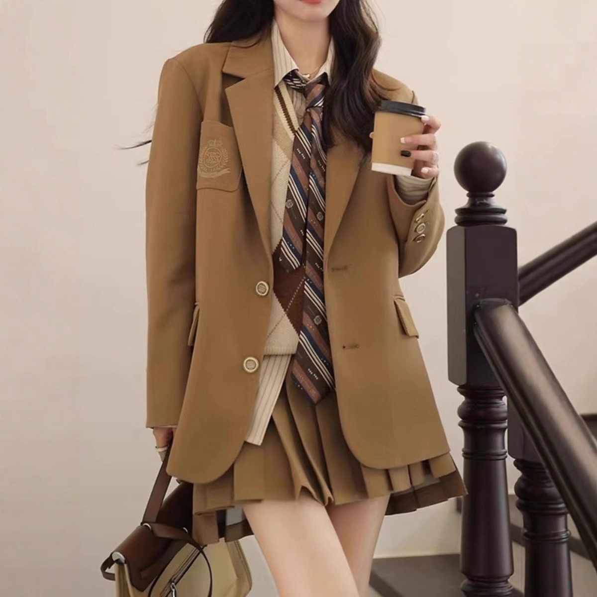 プレッピースタイルブレザー女性ルーズレトロ秋小さなスーツプリーツスカートスーツ