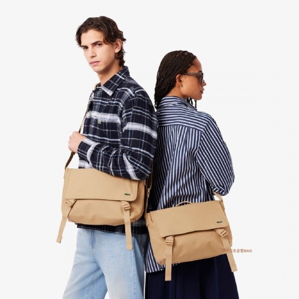 ラコステ メッセンジャーバッグ KP NU5090N55NF07