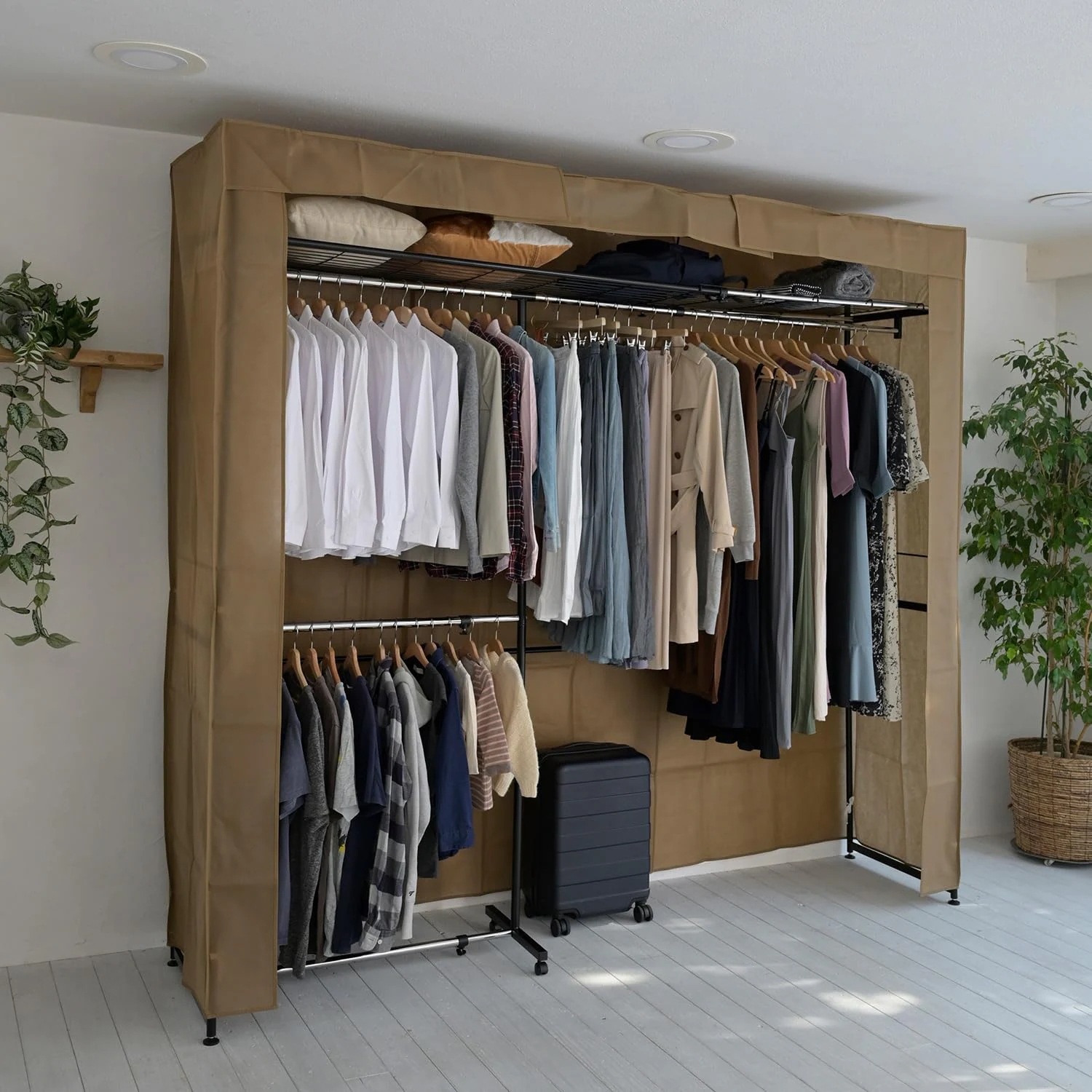 ワードローブ ハンガーラック 幅155-250×奥行56×高さ226cm 2段 頑丈(スチール) 上棚付き カバー付き 大容量 組立品 ブラウン CWCH-250(BR/BK)