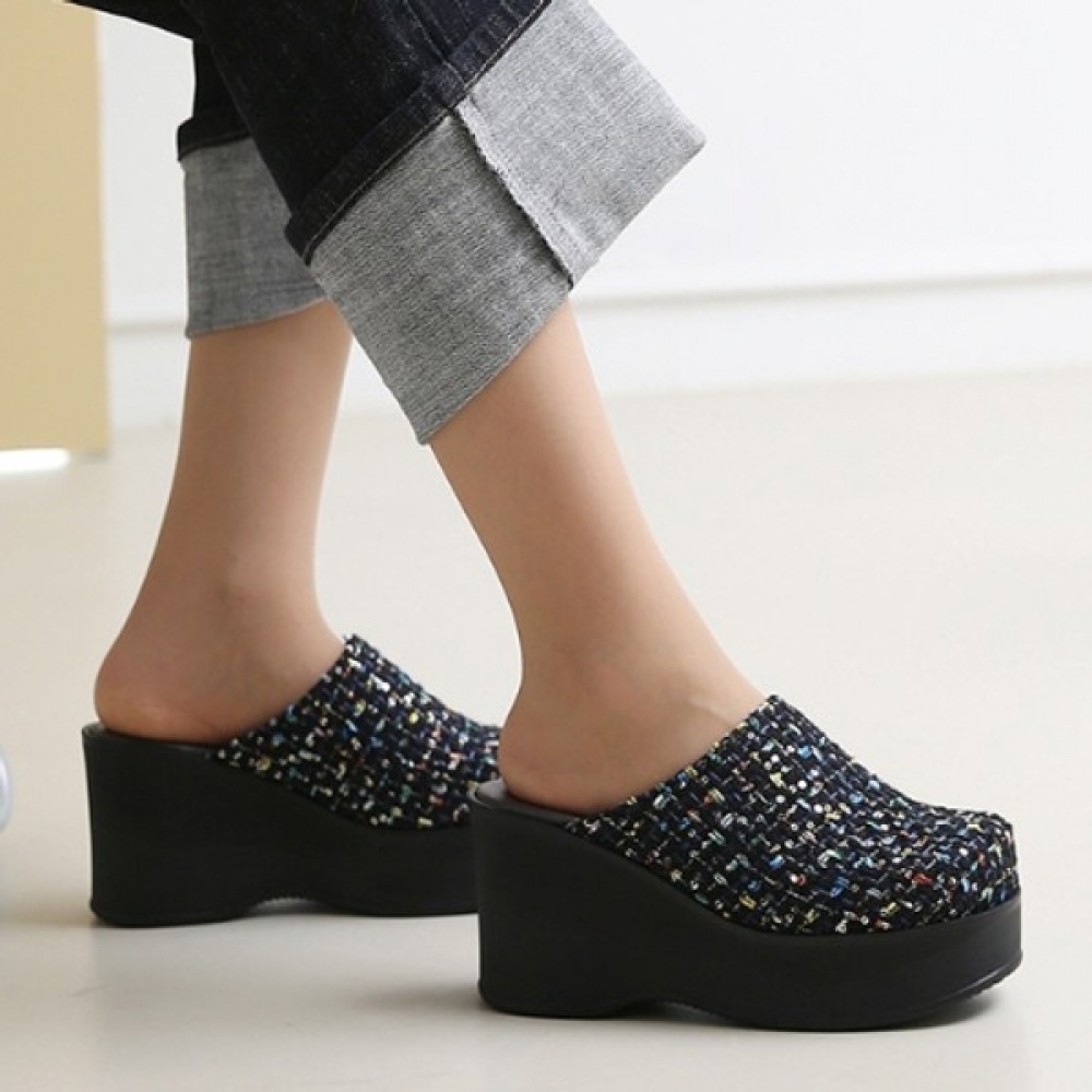 (ニナスパリ) カラーファブリック 9cm チャンキーヒールスリッパ