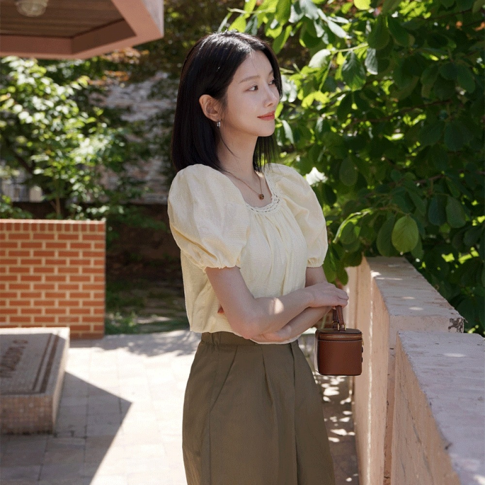 クリック＆ファニーリメリングパフブラウス