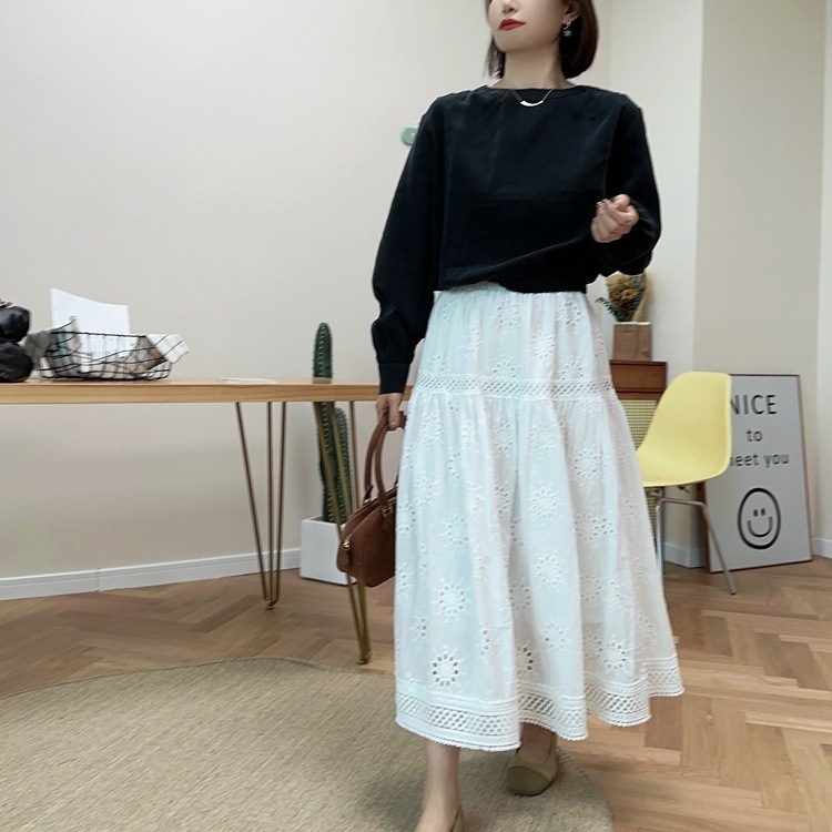 ボトムス スカート ロングスカート ウエストゴム セミフレア 透け感 ロング丈 可愛い かわいい 大人可愛い きれいめ シンプル 上品 おしゃれ カジュアル レトロ こなれ感 個性的 主役級 存在感