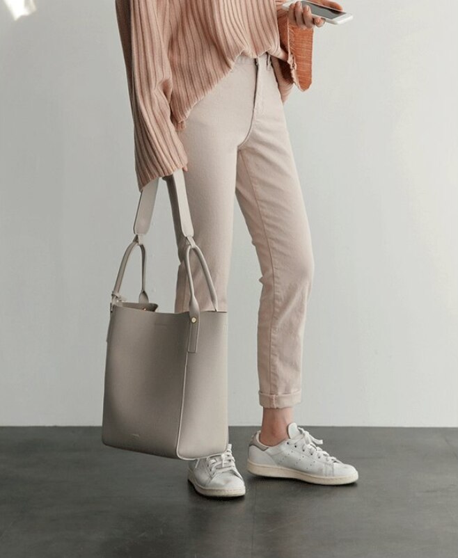 4色 トートバッグ レディース 手持ちバッグ 手持ちカバン 手提げ 肩掛け 大人 大容量 カジュアル かわいい おしゃれ 通勤 旅行 キャンバス 韓国ファッション ストラップ スクエア 四角 大きい