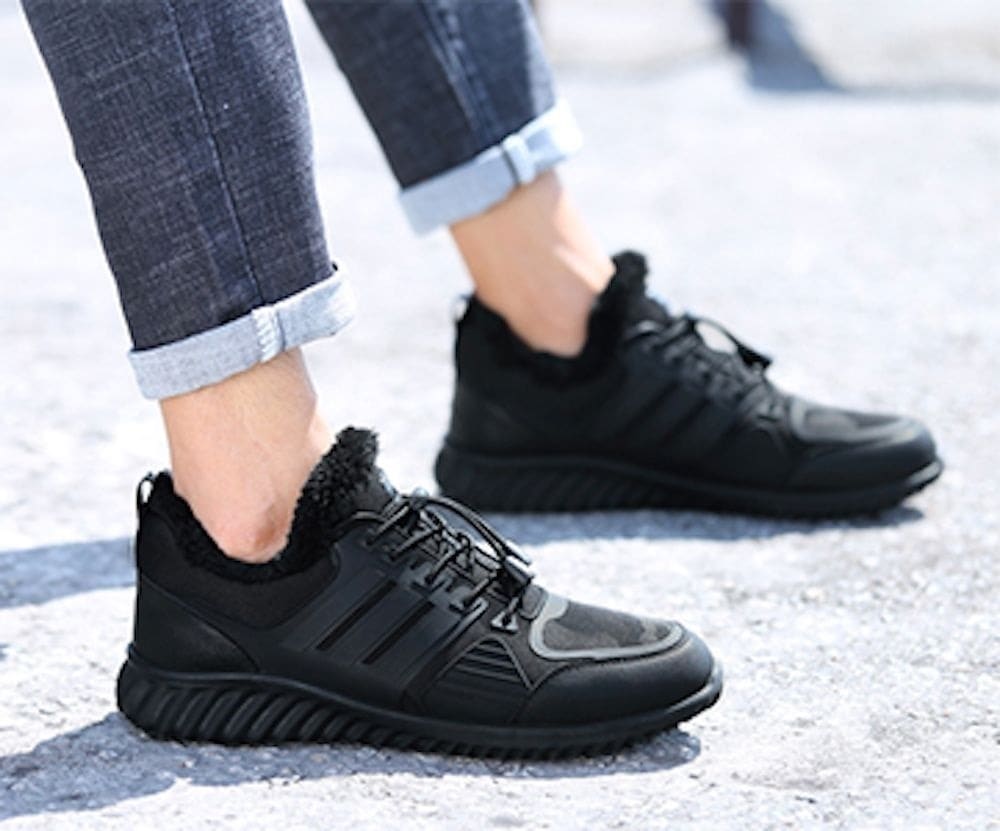 スニーカー メンズ ブランド ランキング 4E ブラック 厚底 レザー 革 本革 かかとなし ハイカット 疲れない 白 春 高い おしゃれ 結ばない 秋 冬 ウォーキング 夏 靴紐 ローカット 赤 幅