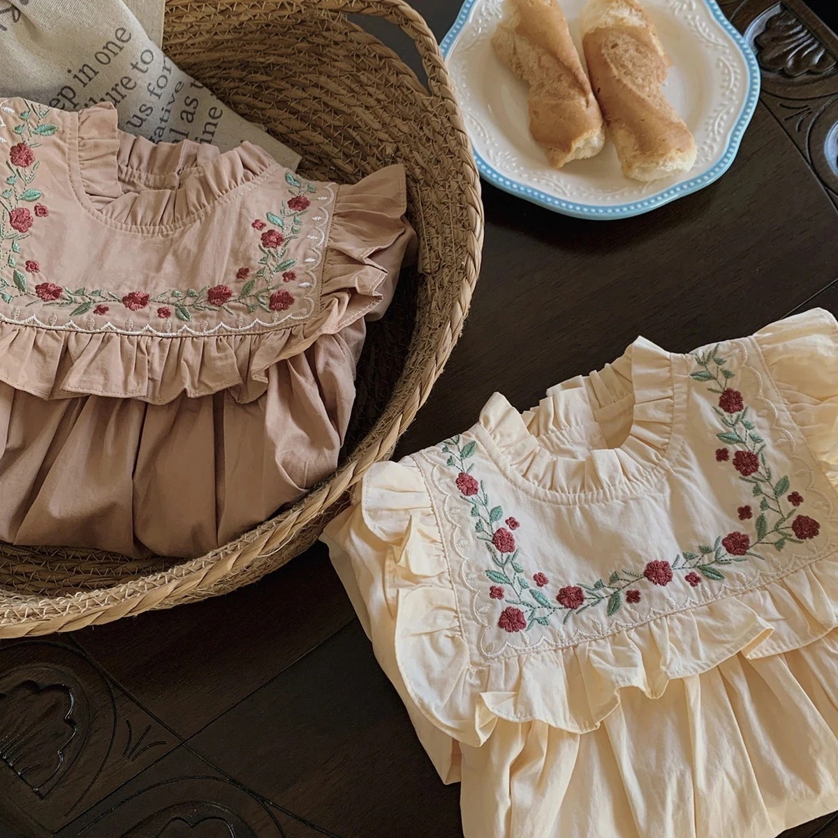 ワンピース キッズ フランス 刺繍 フラワー スタンドカラー 女の子 ドレス 春と秋 フリル 長袖 プリンセスドレス 子供 韓国