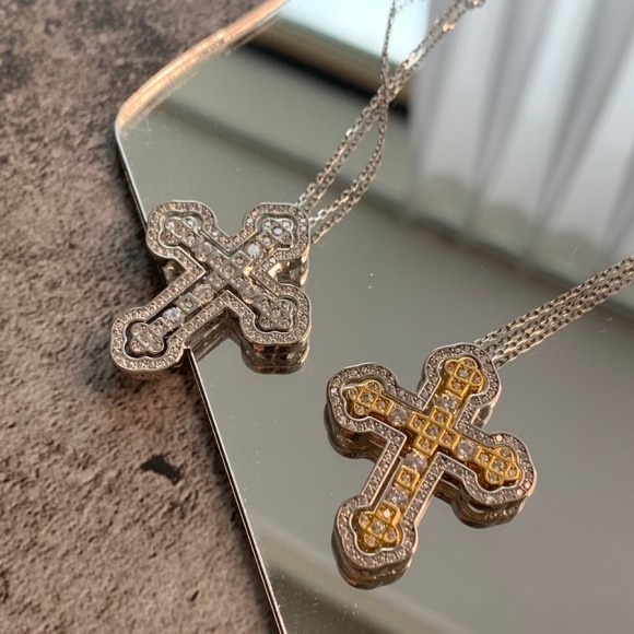 925シルバー 白金めっき キュービック 分離する 十字架 首飾り