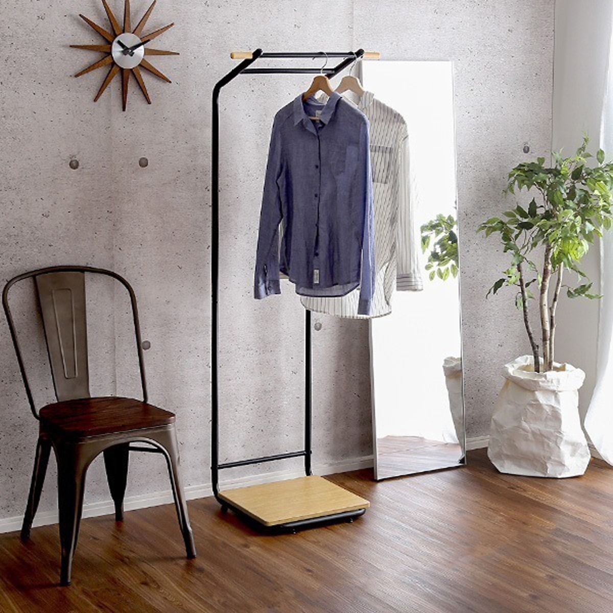 スタイリッシュなハンガーラック スリムDタイプ NOKIE-ノキエ-家具 ハンガーラック コンパクト