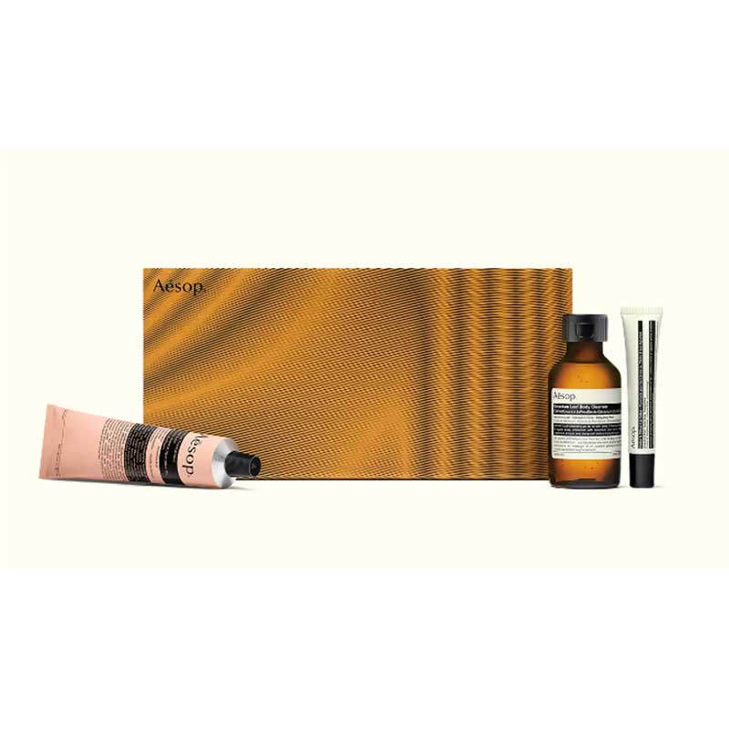 ファビュラス フォームズ (ハンドバーム / ボディクレンザー / リップ トリートメント) 6,776円