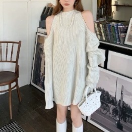 肩出し ニット ニットワンピース ハイネック トップス セーター ロング丈 長袖 ボリューム袖 タイト 細身 ストレート スマート 裾ワイド リブニット かわいい 大人可愛い シンプル カジュアル