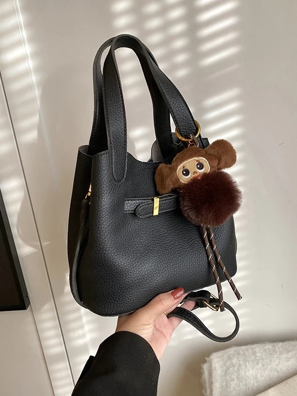 ショルダーバッグ おしゃれトートバッグ 可愛い 新しいファッション手持ちバケツバッグ冬通勤シングルショルダークロスボディバッグ