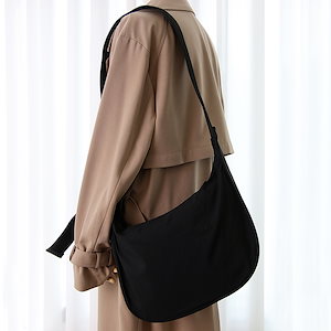 Qoo10] バイモス ナイロンハーフムーンスリングバッククロス