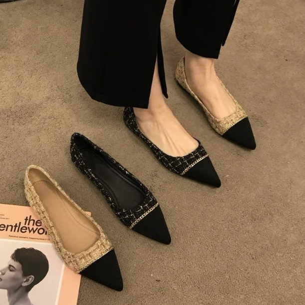 レディース パンプス バレエシューズ フラットシューズ ポインテッドトゥ チェーン スウェード かわいい 大人可愛い きれいめ シンプル カジュアル 上品 おしゃれ かっこいい レトロ