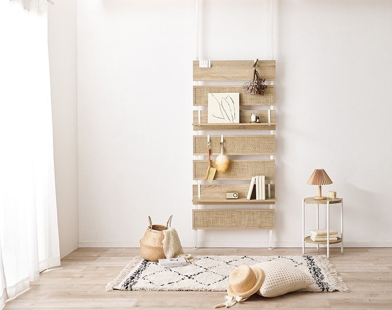 ハンガーラック つっぱり 棚 おしゃれ 韓国風 ナチュラルモダン かわいい エレガント シェルフ 突っ張り ラック ラタン調 幅80cm 15,166円