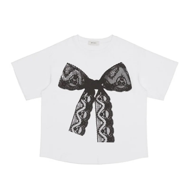 ILLIT ウォンヒ着用 LACE PRINT TOP tシャツ 半袖 (White/Pink) 韓国アイドルコーデ