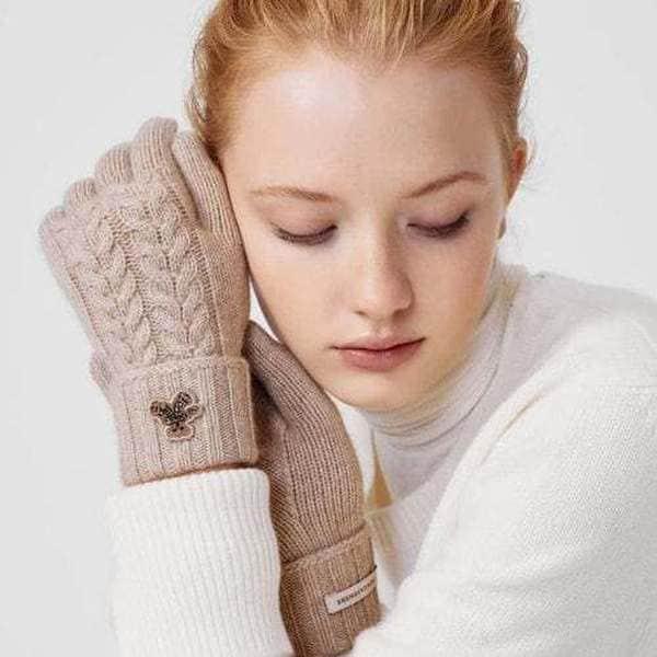 DCGV5F289I2 [最高級カシミヤ][女性用手袋]ベージュ カシミヤ100% ベア刺繍手袋