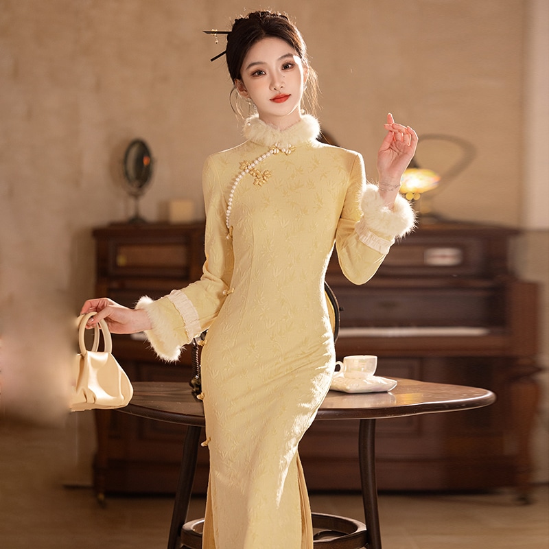 黄色のチャイナドレス秋冬改良少女2024ベルベット厚み長袖ドレス