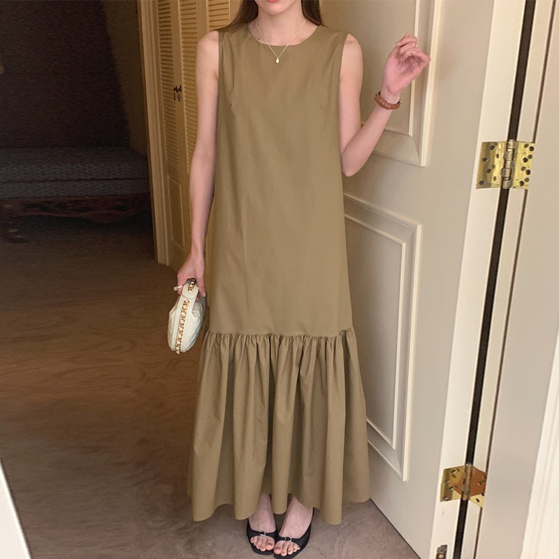 ワンピース ロングワンピース ノースリーブワンピース 切り替えデザイン 裾フレア ロング丈 可愛い かわいい 大人可愛い きれいめ シンプル 上品 おしゃれ かっこいい カジュアル こなれ感 個性的