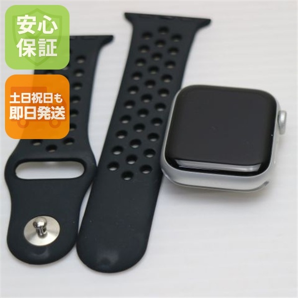 新品同様 Apple Watch SE GPS 40mm シルバー 86