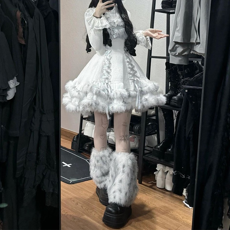 ロリータ 気品ロリータスーツ女春秋長袖下地上着モコモコ保温ポンポンスカート2点セット