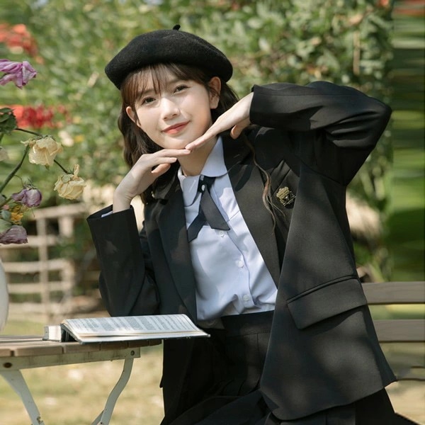 お値下げしましたショート丈コート レディース スーツジャケット 長袖学生制服 冬 秋 春 ショートコート通学 中学生 高校生 卒業式ブラック