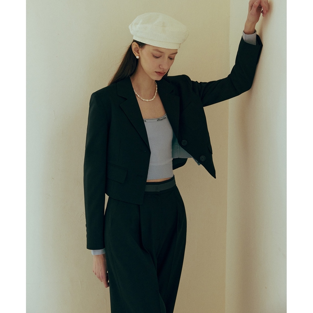 ROLAROLA クロップジャケット ブラック