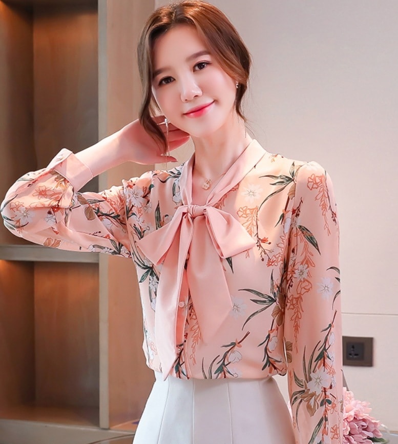 トップス デート シャツ ブラウス 光沢感 花柄 フラワー柄 可愛い きれいめ 上品 おしゃれ かっこいい 可愛い ラブリー キュート ガーリー クール モード系 セクシー エレガント 存在感