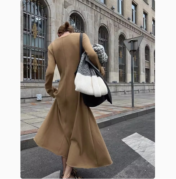 ワンピース ロング丈ワンピース ニットワンピース 長袖 Uネック ニット かわいい 大人可愛い きれいめ シンプル 上品 おしゃれ かっこいい レトロ こなれ感 個性的 主役級 存在感 抜け感 無地