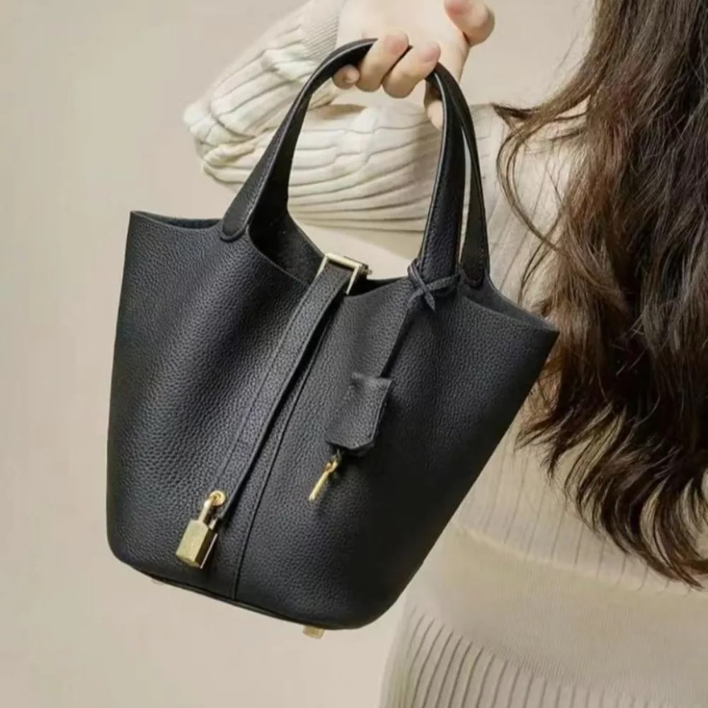 女性用の大きなソフトレザーバケットバッグ,ショルダーバッグ,トラベルバッグ,ロック付きトートバッグ,デイリーバスケット - 1524